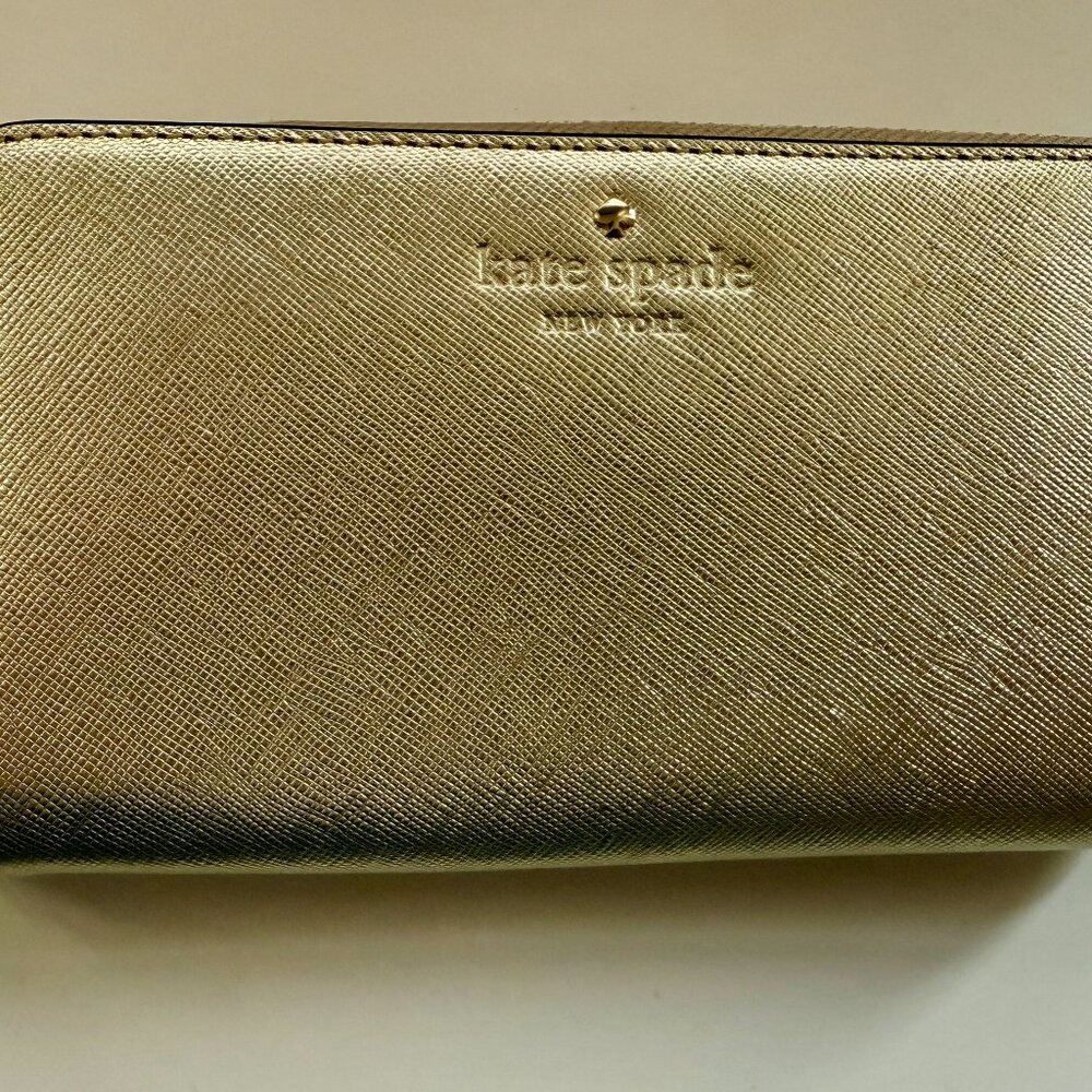 Kate Spade New York LEATHER GOLD Zip Wallet Clutch